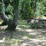 Alpesi faház Insolite Bois Cailloux Avec *