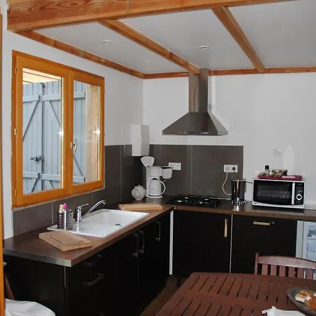 Insolite Bois Cailloux Avec Chalet