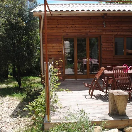 Insolite Bois Cailloux Avec Chalet *