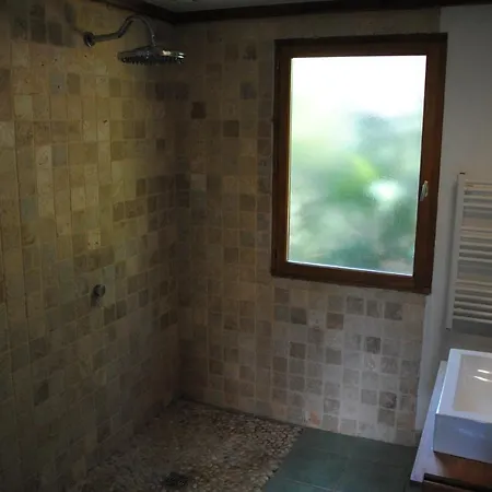 Chalet Insolite Bois Cailloux Avec
